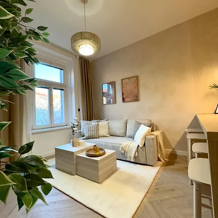 Apartamento Rentero Golden Wabi-sabi Apartment,