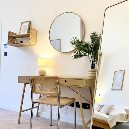 Golden Wabi-sabi Apartment,
