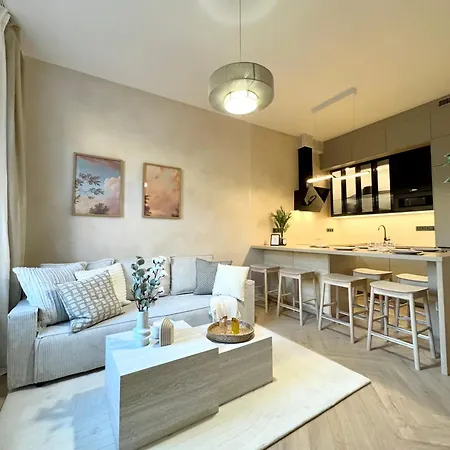 Golden Wabi-sabi Apartment, * פראג